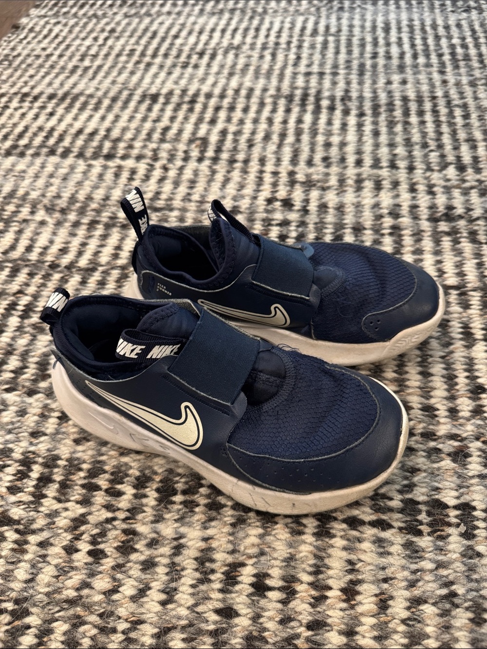 Nike Kids Navy and White Slip-On Sneakers